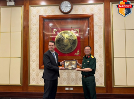 NACCET TIẾP ĐÓN, LÀM VIỆC VỚI ĐẠI DIỆN BỘ TRƯỞNG BỘ CHIẾN TRANH HOA KỲ