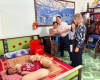 LAN TỎA TÌNH CẢM, TRÁCH NHIỆM: Đoàn công tác NACCET - Đại sứ quán Hoa Kỳ tại Việt Nam tới thăm gia đình nạn nhân chất độc da cam tại Đồng Nai